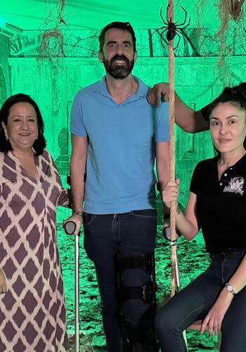 Visita municipal a “La Casa Maldita” el día antes de su inauguración