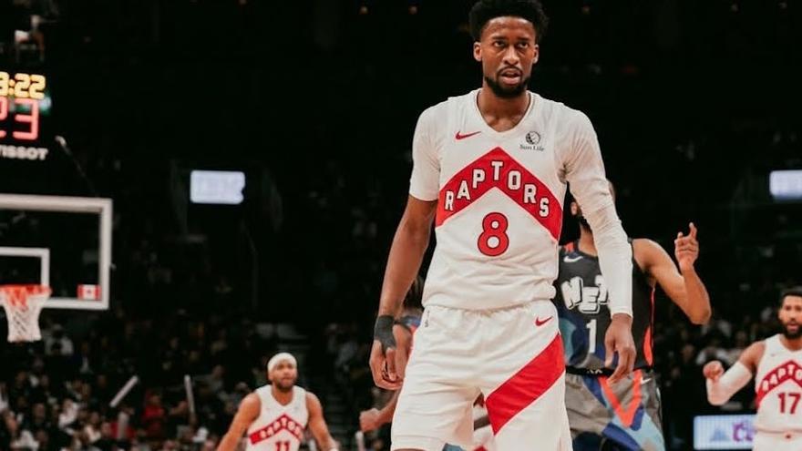 El Baskonia firma al base Kobi Simmons para dos meses