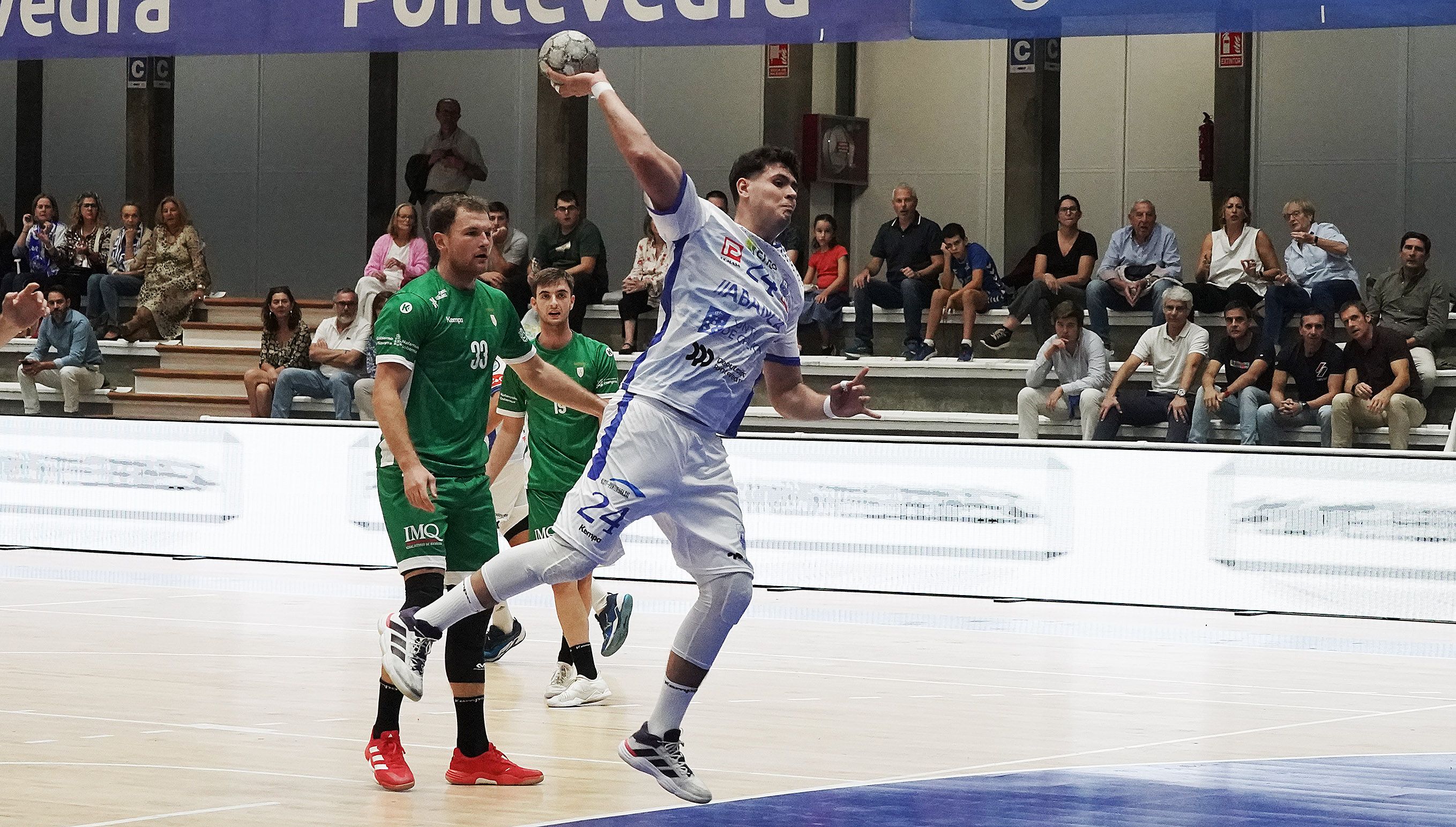 Partido entre Cisne y Anaitasuna