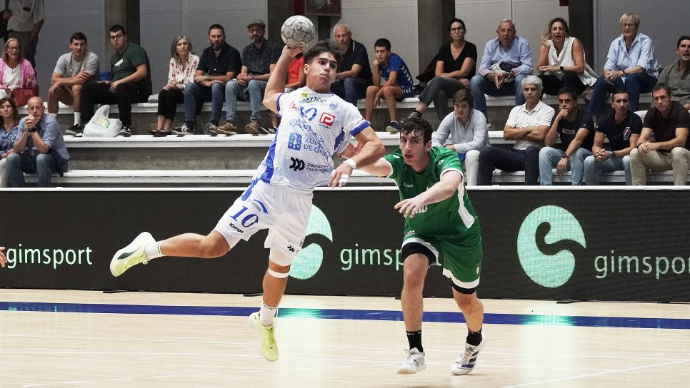 Un combativo Cisne se hace con el triunfo ante el Anaitasuna