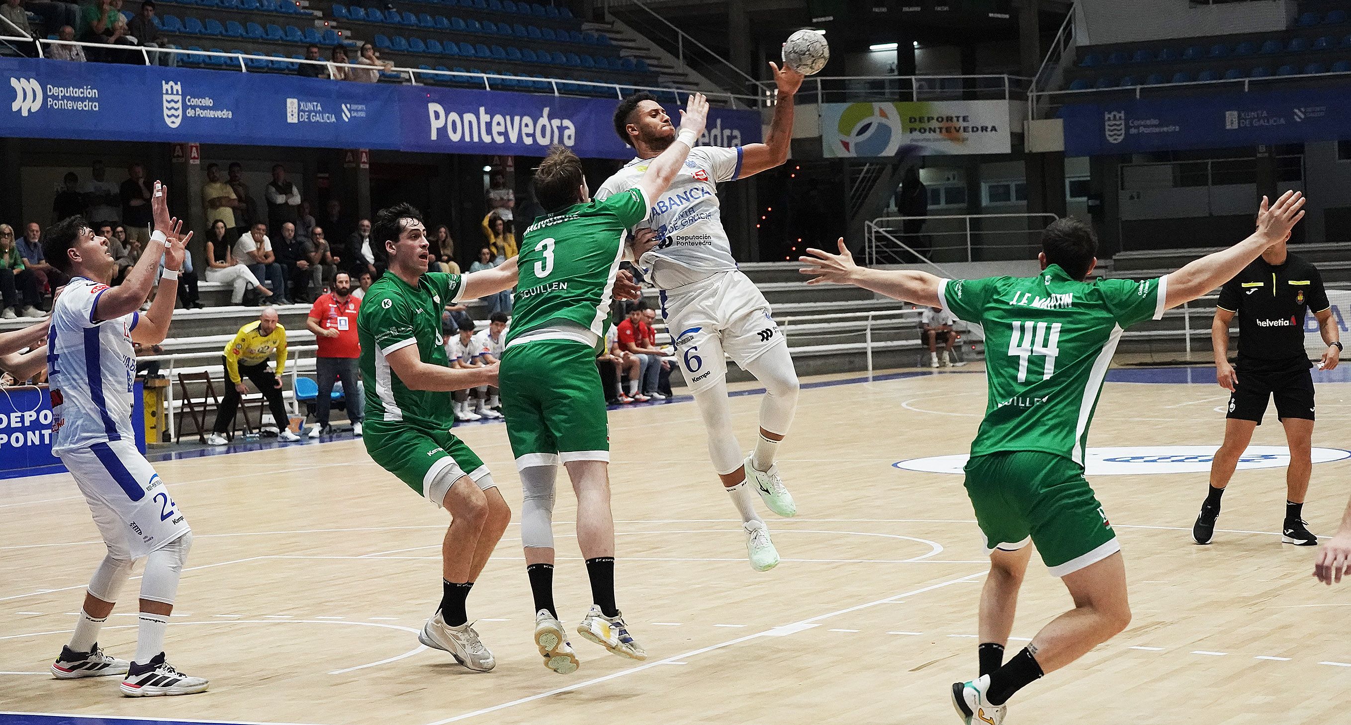 Partido entre Cisne y Anaitasuna