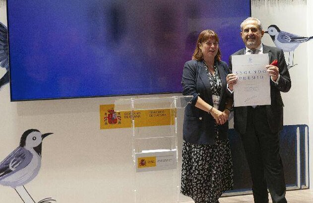 El puertollanense Alberto Sánchez sigue acaparando premios con su editorial