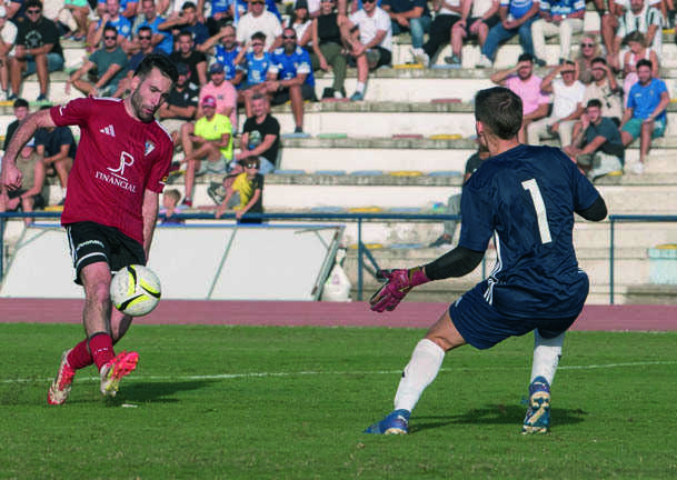 El CD San Fernando vence en el derbi y se coloca líder