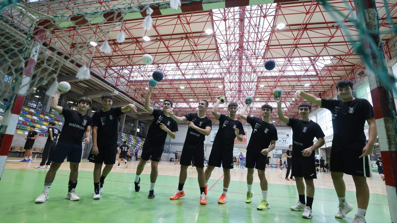 El Bueu Atlético juvenil, a ritmo de goles