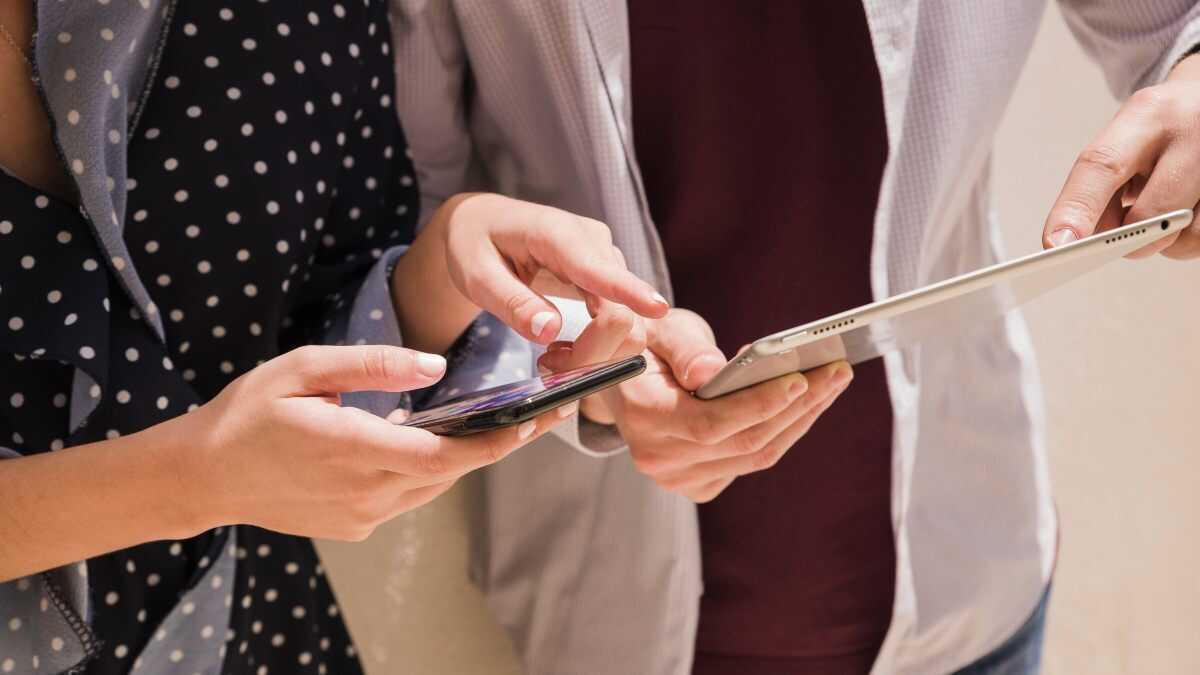 A la aplicación se accede desde la sede de la AEAT y se puede visualizar desde cualquier dispositivo electrónico