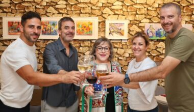 Andrea Utrilla expone en Alcázar de San Juan su muestra pictórica “Sentir en color”, una oda a la luz y la emoción