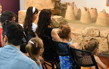 Diego Magdaleno acerca en el Museo Carteia varios “Mitos Mediterráneos” a un público familiar