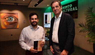 La Feria del Libro de Murcia arranca con el pregón de Díez de Revenga y Dionisia García