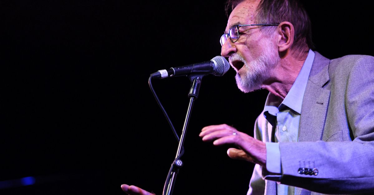 El cantautor Pablo Guerrero, referente de la canción protesta, muere a los 78 años