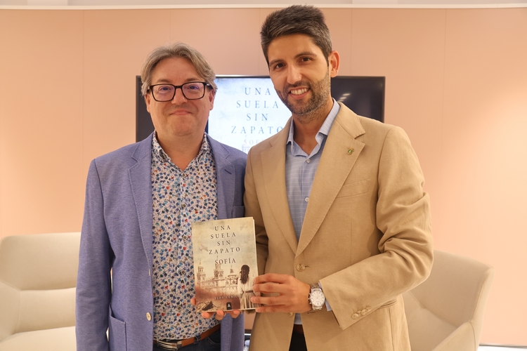 Eloy Cubillo presenta su libro ‘Una suela sin zapato’ en el Centro de Interpretación de la Cultura Mediterránea - Almeria Noticias