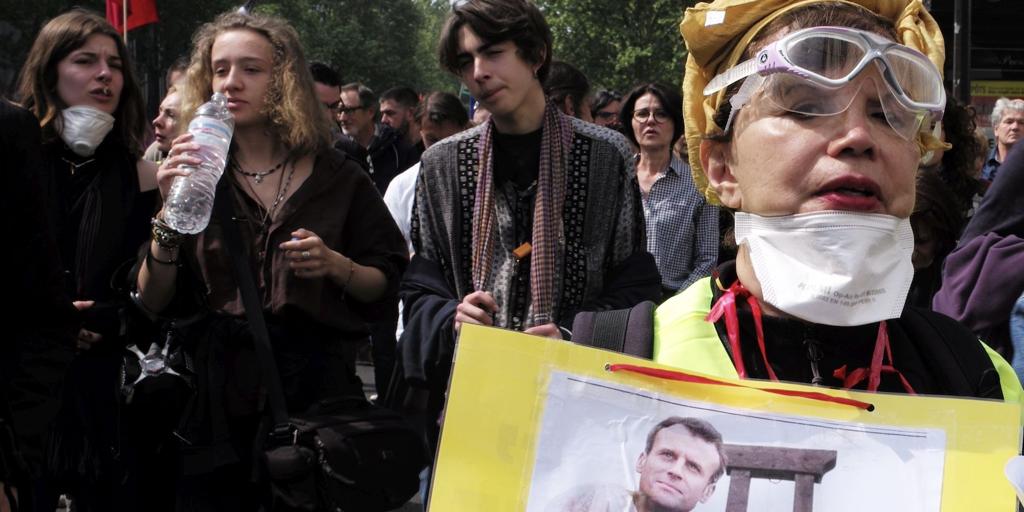 Los franceses piden la guillotina política para Macron