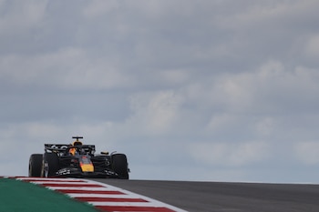Verstappen controla el ritmo en