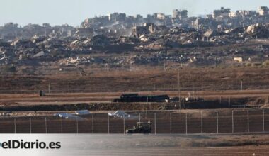 Camiones con ayuda humanitaria vuelven a cruzar el paso de Rafah mientras Israel sigue atacando en Gaza