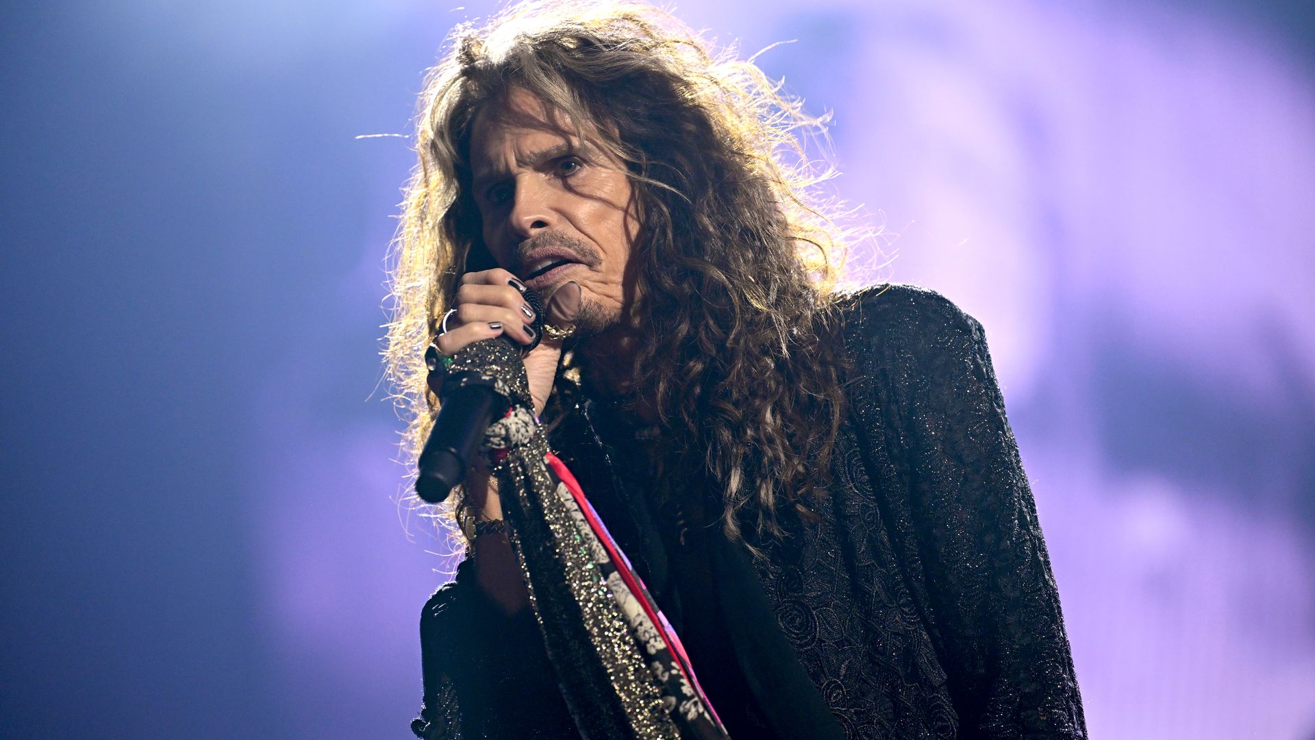 Steven Tyler cantando