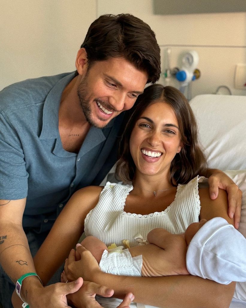 Carlos Right y Claudia Torregrosa dieron la bienvenida a su primer bebé juntos el pasado mes de julio
