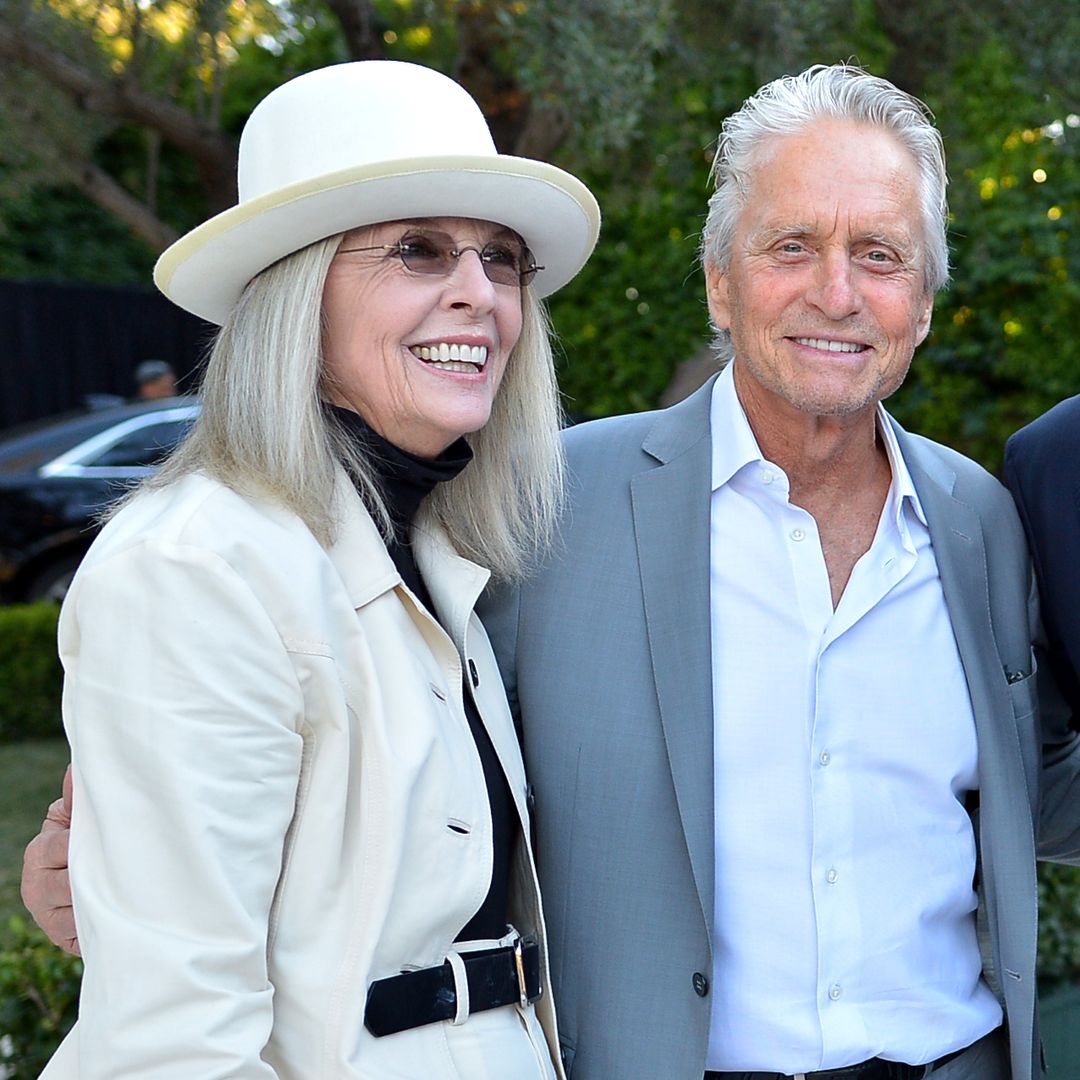 Diane Keaton, Michael Douglas, Netflix Chief Content Officer Ted Sarandos y Carol Kane en un evento de Netflix en 2018 en Los Angeles