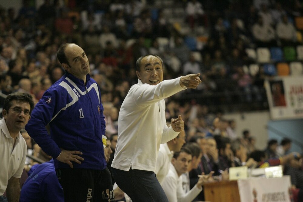 Talant Dujshebaev, impartiendo instrucciones en aquel encuentro.