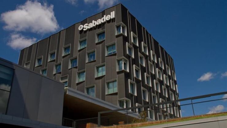 Zurich, con casi un 5% del Sabadell, no acude a la OPA