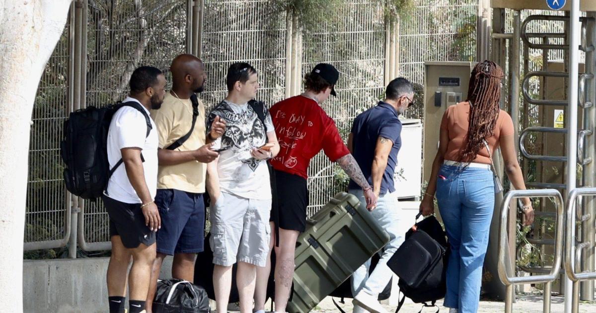 Desembarcan los primeros marinos del USS Gerald R. Ford en Palma