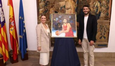 Prohens recibe al exjugador de baloncesto Álex Abrines para despedir «una carrera llena de éxitos»