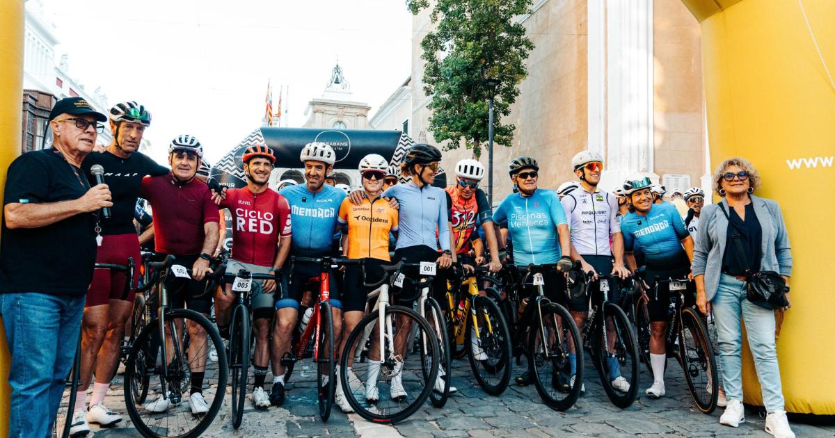 Arranque de ensueño de la Volta Cicloturista Internacional a Menorca