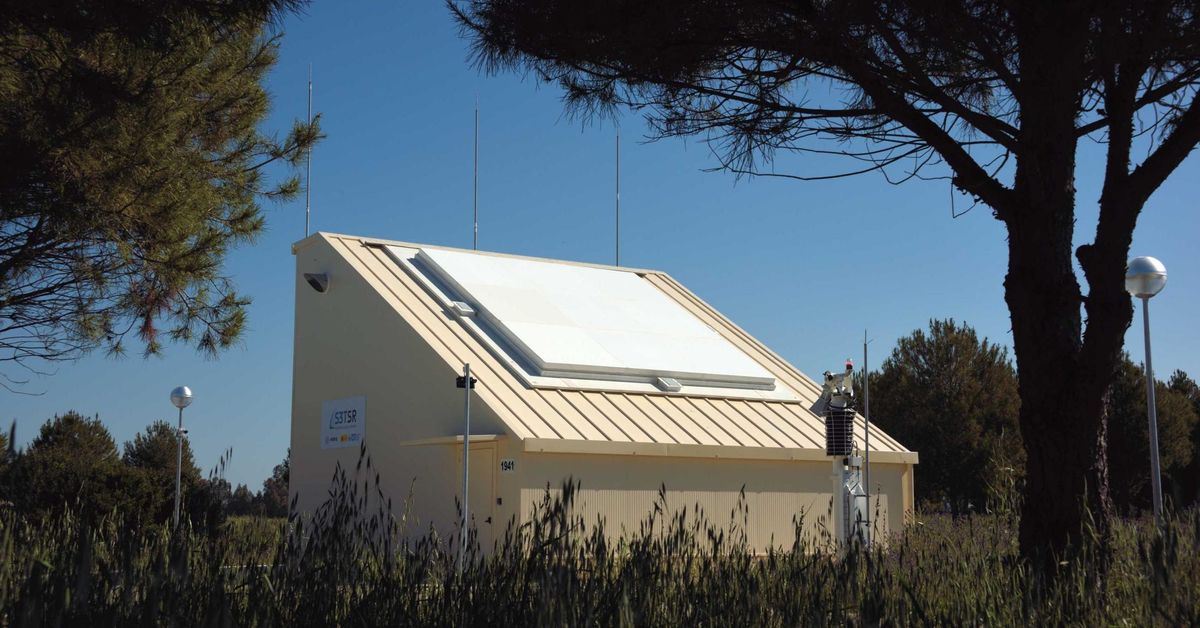 Indra consigue dos contratos de la Agencia Espacial Europea para vigilancia y navegación satelital