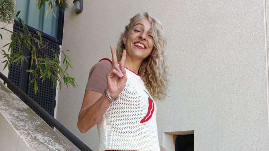 Roser Amills, ayer tras saberse ganadora del Ciudad de Badajoz de Novela