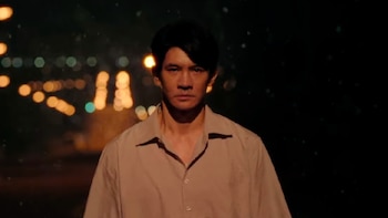 Dos empleados de banco desvían