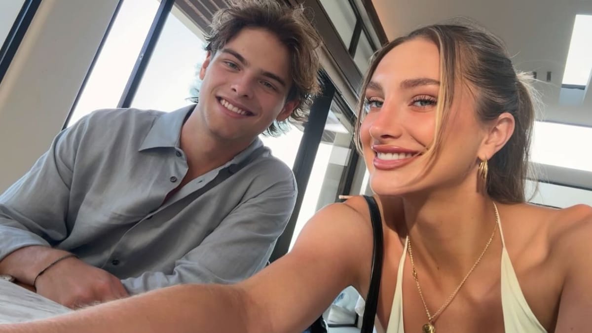 Mathilde Pinault, hijastra de Salma Hayek, felicita a su hermano Augustin por cumpleaños 19