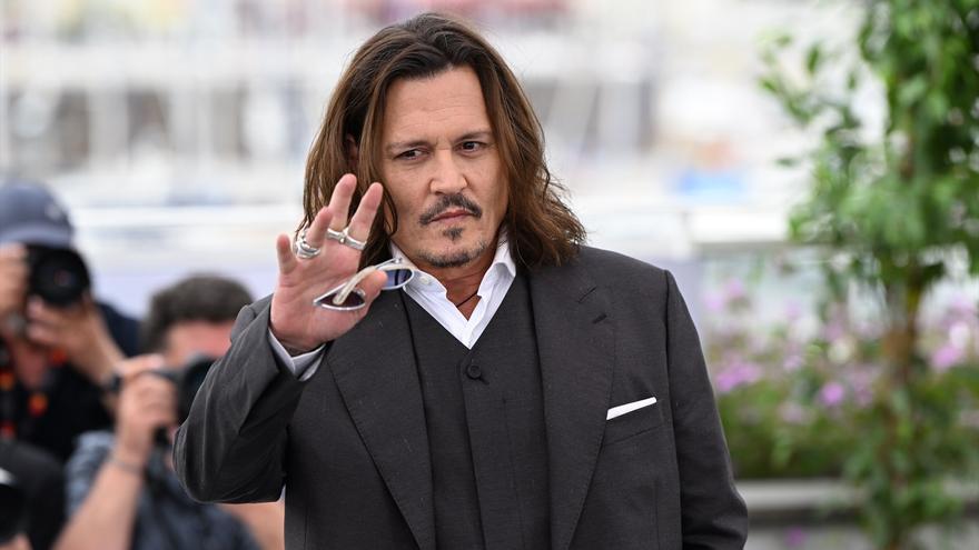 El bonito detalle de Johnny Depp con una escuela de música valenciana afectada por la DANA