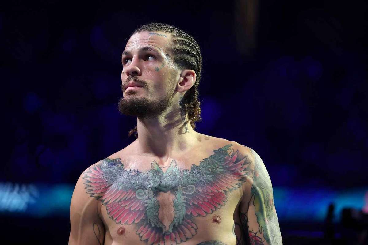 Una estrella de la UFC se rinde a Ilia Topuria
