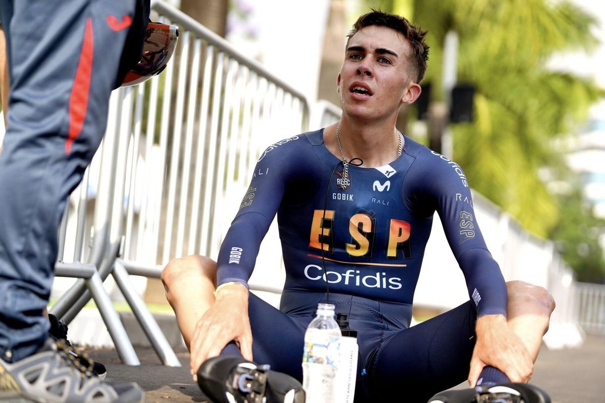 Benjamín Noval, exhausto tras la prueba de contrarreloj del Mundial. FBMD0a000a13040000e6b00000e33601000e4d0100aa6e0100e99201000c390200895902000e790200b29e020014990300