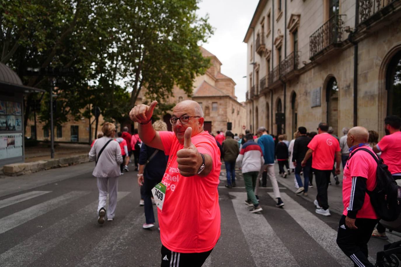 Salamanca 'se tiñe' de rosa por el cáncer