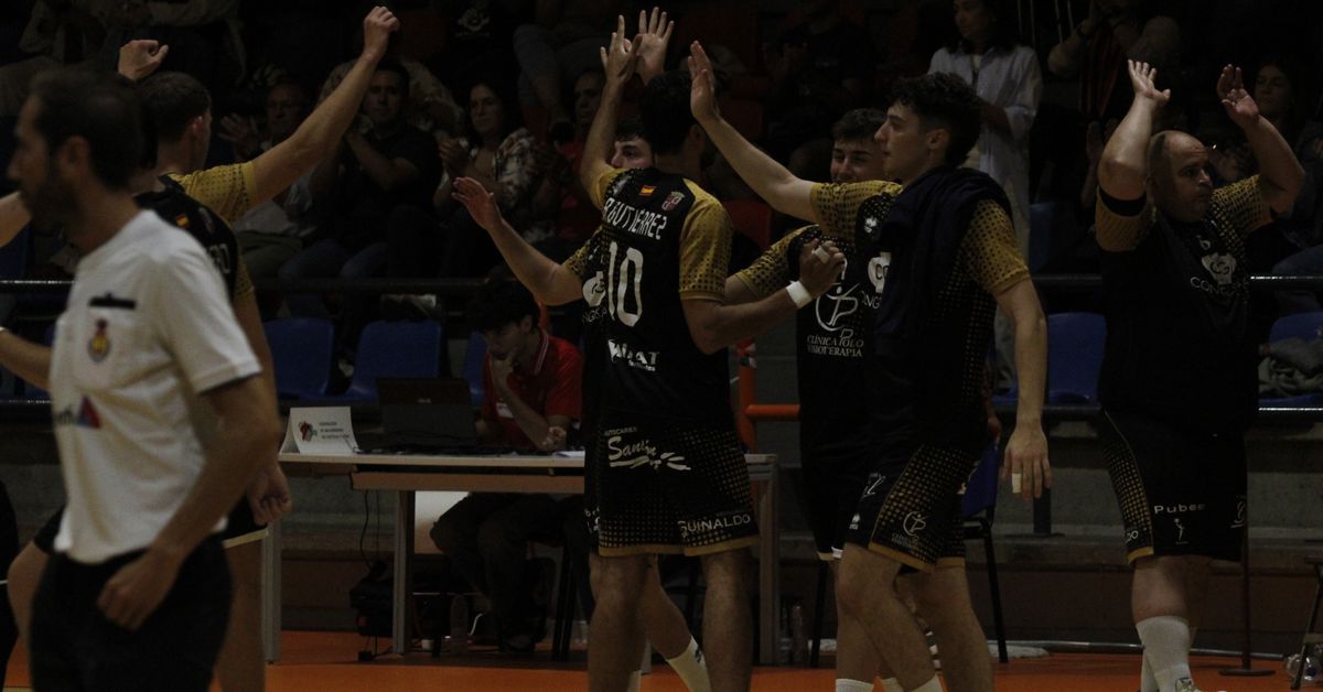 El Balonmano Salamanca logra su primer triunfo de la temporada