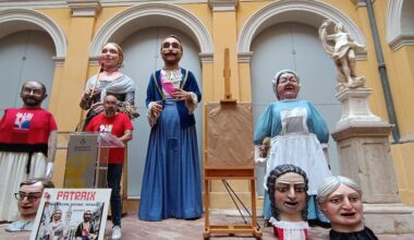 Encuentro de gigantes y cabezudos en València