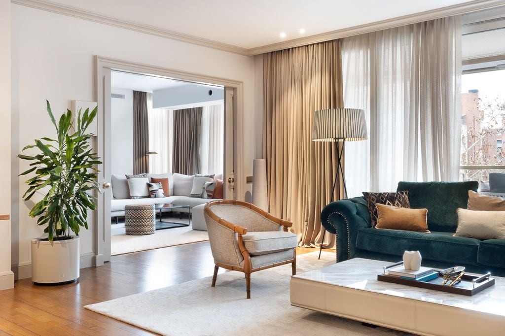 Salones comunicados por puertas correderas