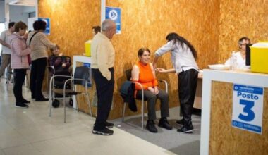 Ourense se vacuna contra la gripe y el covid