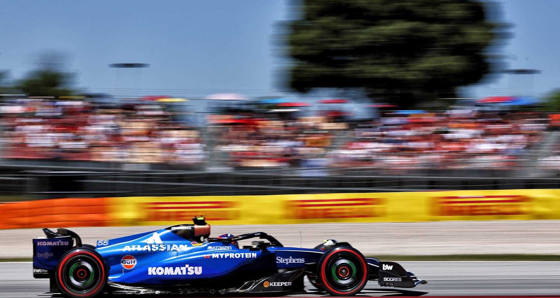 Carlos Sainz cae en la Q1 del GP de España por el tráfico y el aire sucio