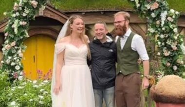 La sorpresa viral de Elijah Wood a unos novios en su boda en Hobbiton