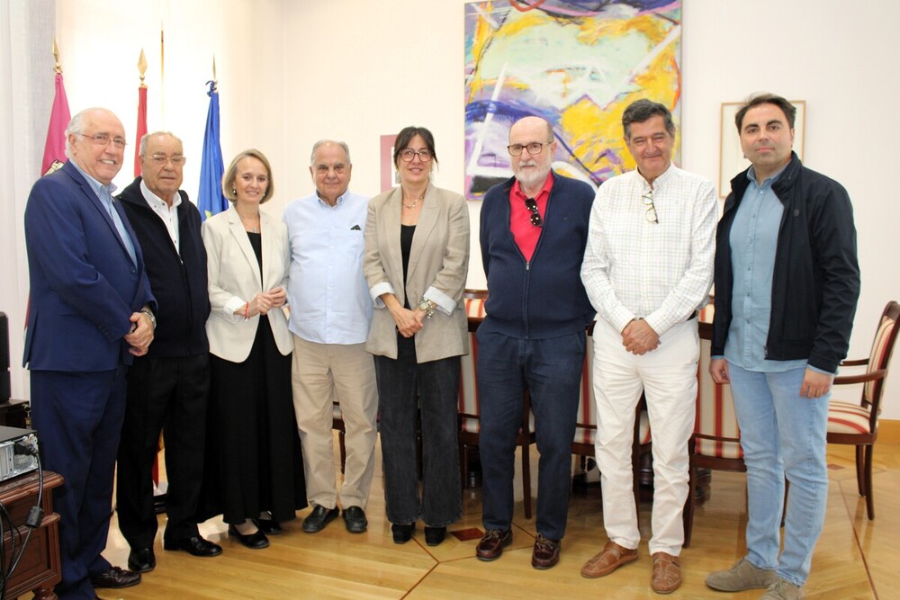 Ciudad Real: Blanca Fernández felicita al Ateneo Taurino Manchego por su 25 aniversario