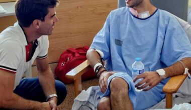 Rubén Pinar visita a Samuel Navalón en el hospital