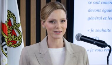 de rompedora a minimalista con el 'uniforme' de la reina Letizia