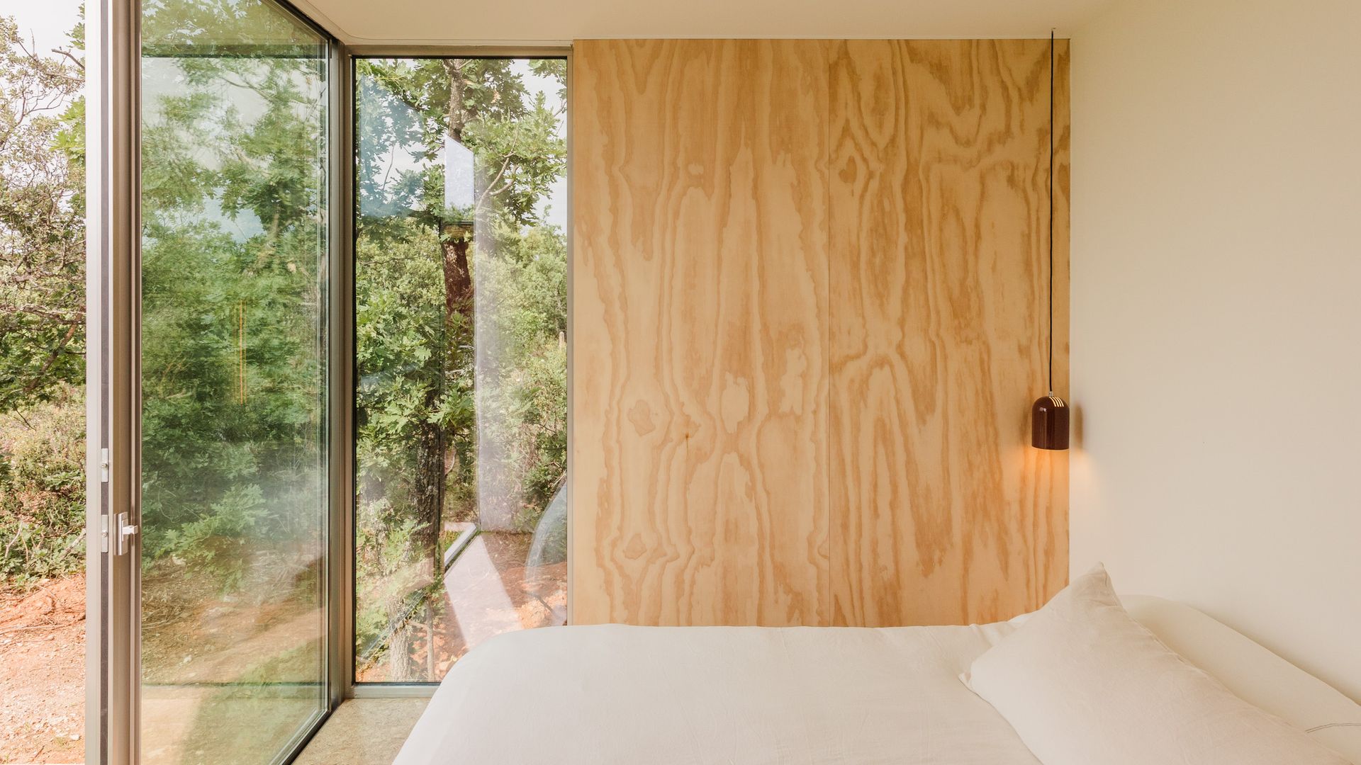 Dormitorio con vistas