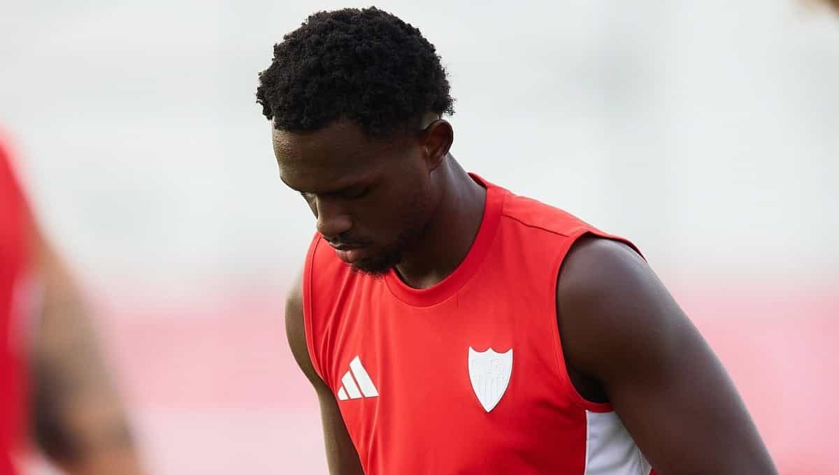 Nianzou se mantiene al margen del debate abierto en el Sevilla: Fábio Cardoso, Ramón Martínez, Kike Salas...