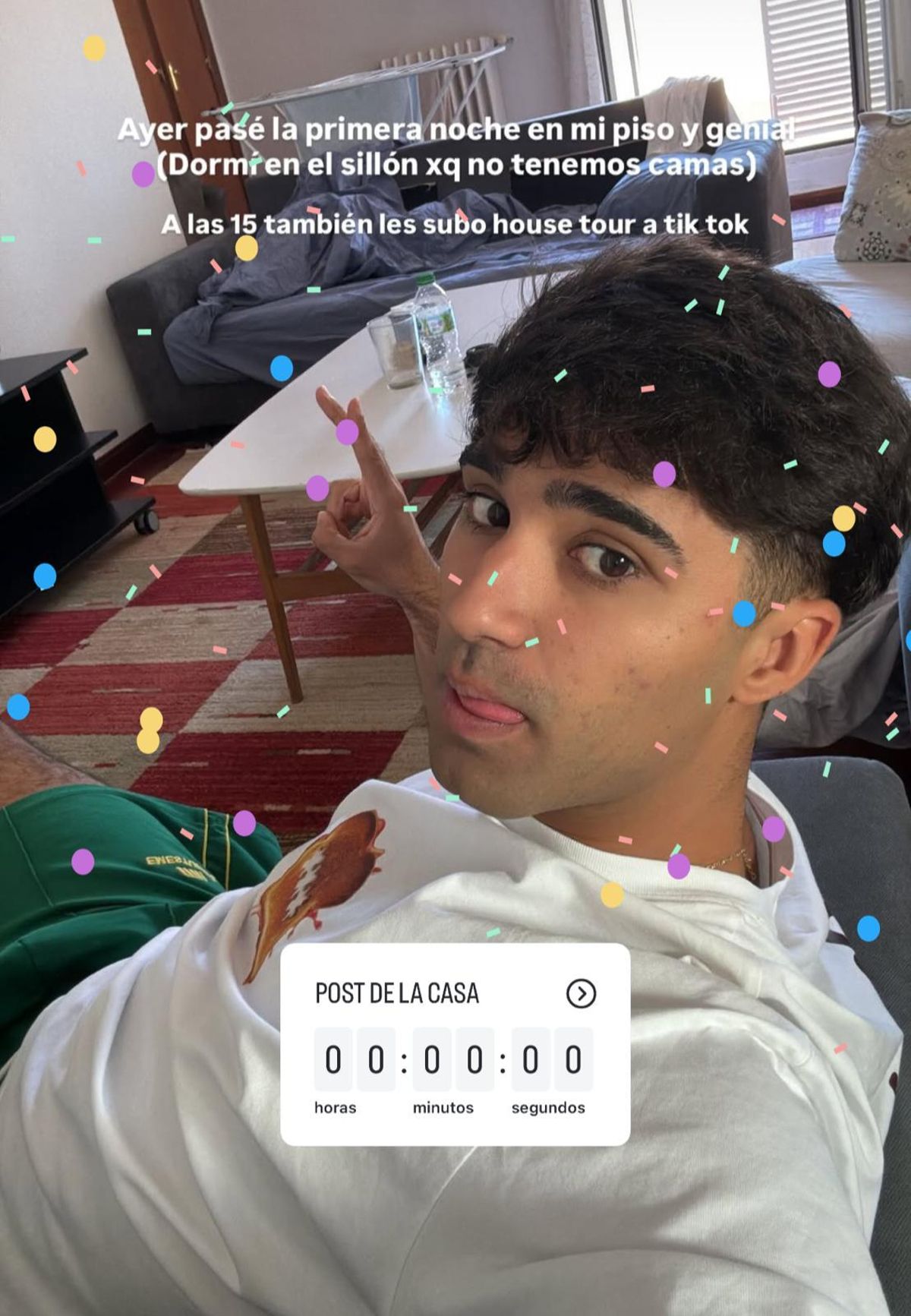 Pablo Vera pasó la primera noche en el sillón de su nueva casa