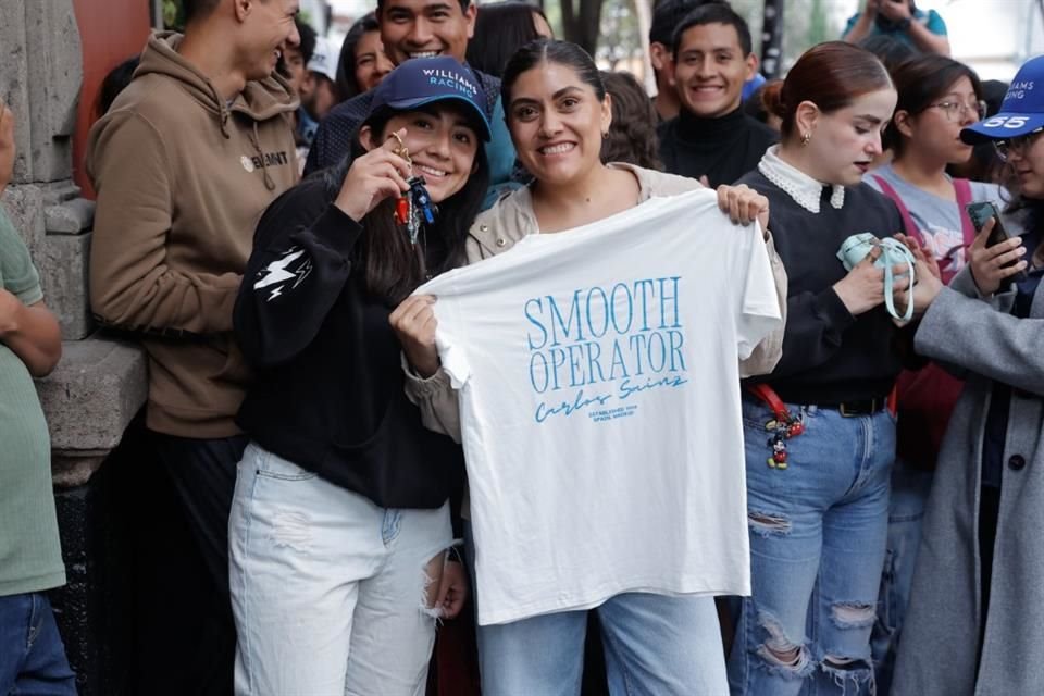 Desde antes de amanecer comenzaron a llegar aficionados.