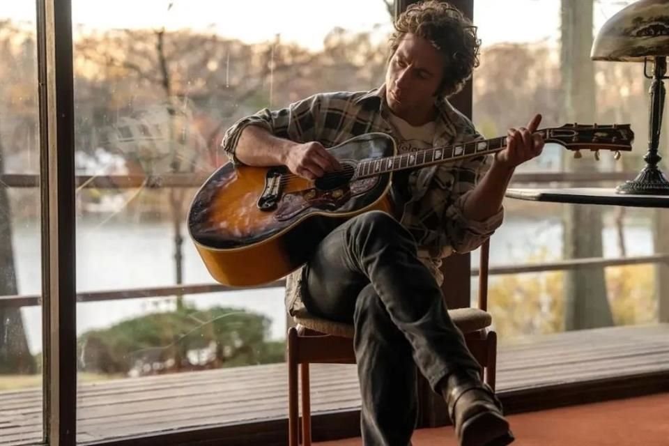 Esta película está basada en el libro 'Deliver Me From Nowhere', de Warren Zanes, que retrata el período en el que Springsteen creó su disco más oscuro y rudimentario.