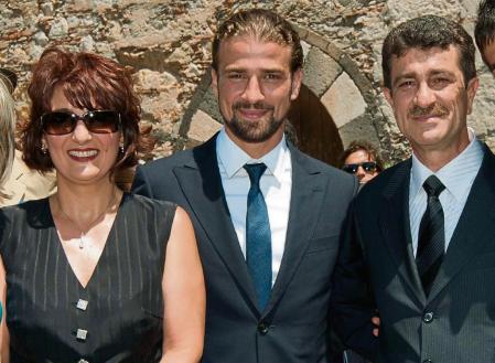 Mario apareció muerto en su casa de Madrid hace siete años. Su familia sigue queriendo saber qué ocurrió aquella madrugada.