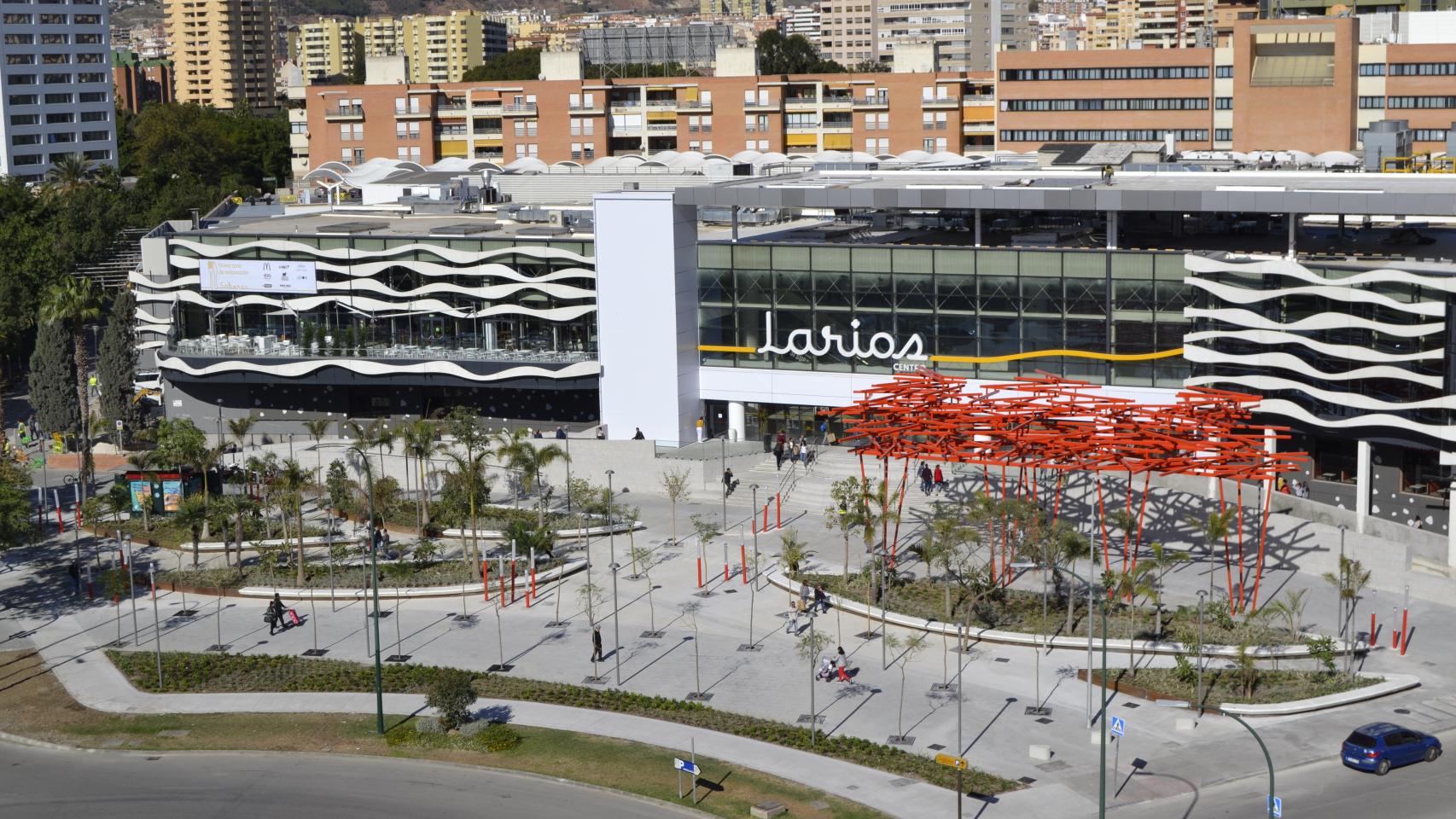 ¿Qué tiendas abren en Málaga este 12 de octubre, Fiesta Nacional de España?