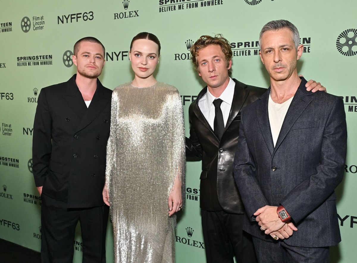 Harrison Sloan Gilbertson, Odessa Young, Jeremy Allen White y Jeremy Scott en la premiere de "Springsteen: Deliver Me From Nowhere" en Nueva York.